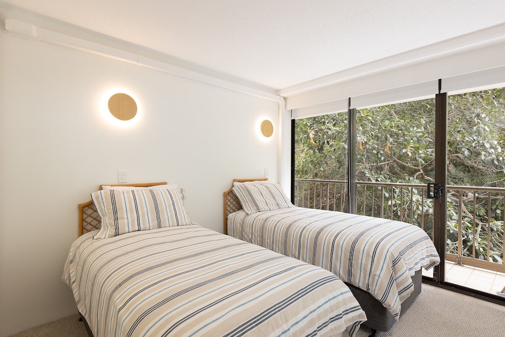 The Rocks Resort 9/50
