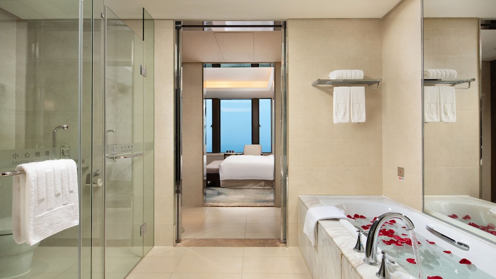 NARADA GRAND HOTEL 39/40