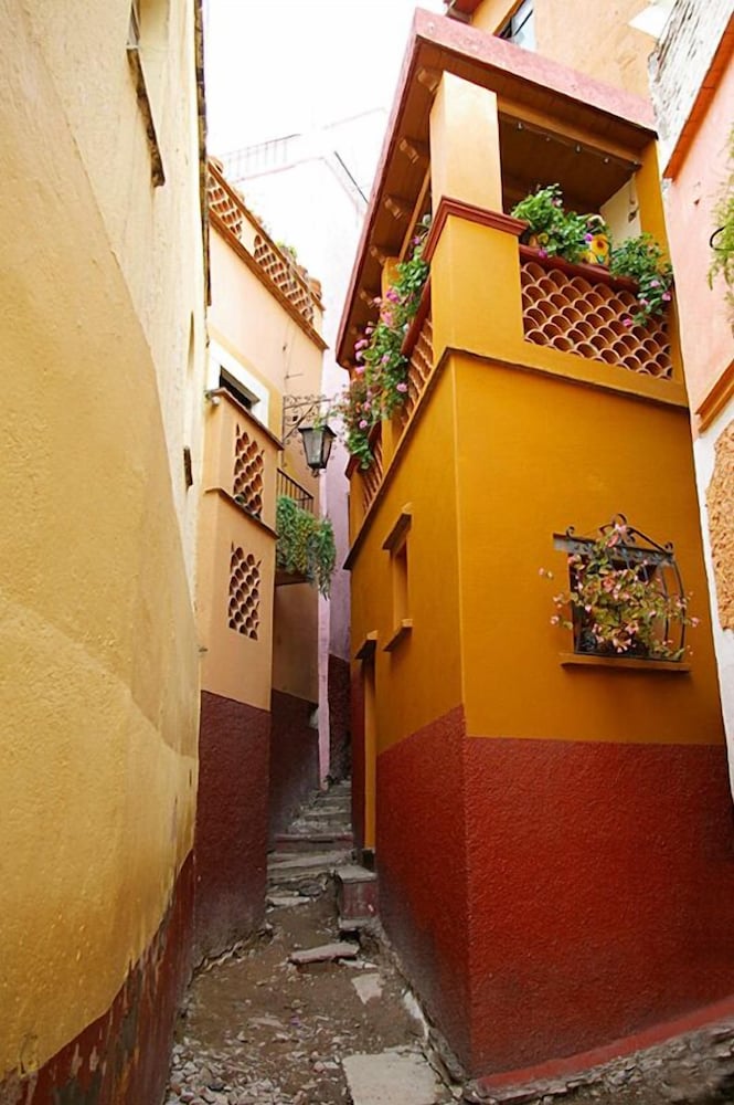 Paseo de la Presa 5/48