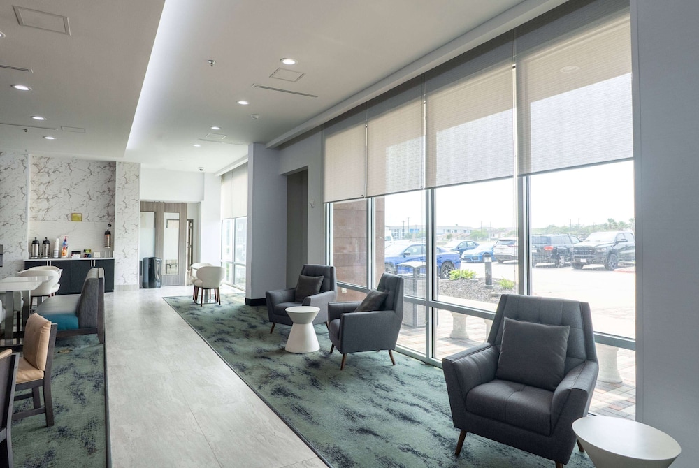 La Quinta Inn & Suites by Wyndham Corpus Christi Southeast 37/56