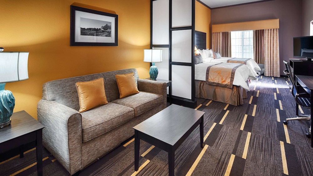 Best Western Plus Emerald Inn & Suites 24/39