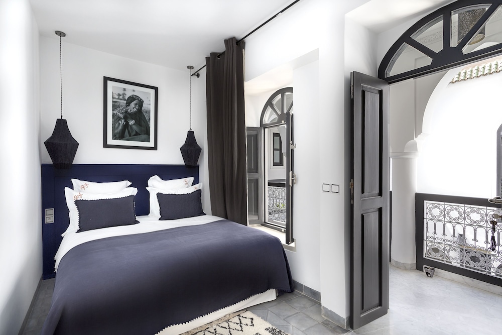 CRISTAL, PREMIUM, DOUBLE OR TWIN BED