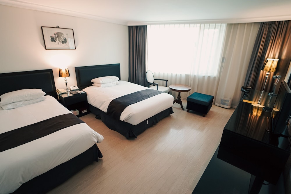 Jeju Oriental Hotel & Casino 28/65