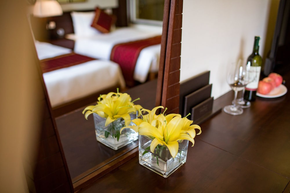 Freesia Hotel 38/72