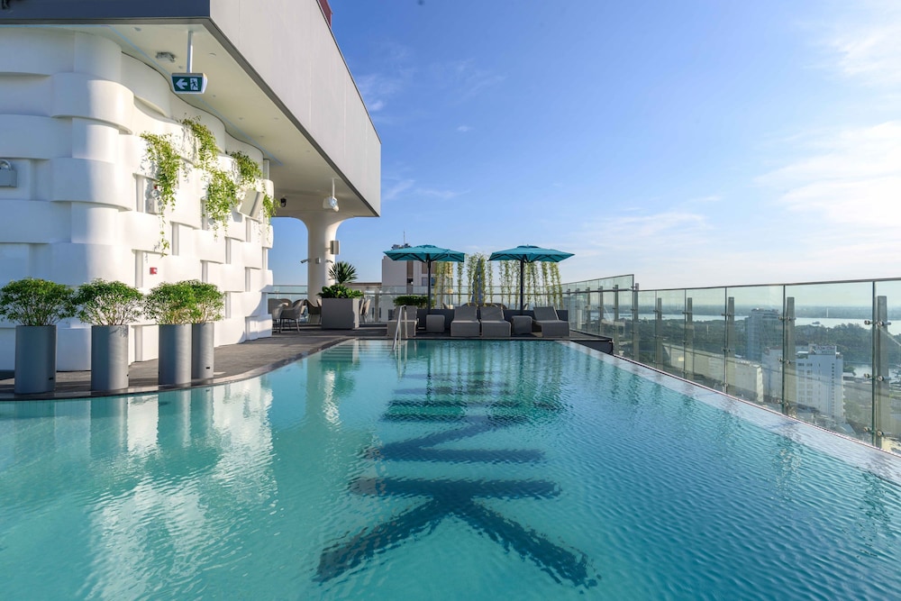 Wink Hotel Tuy Hoa Beach 57/59