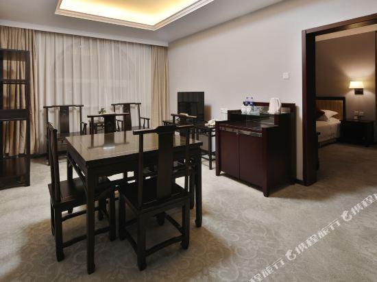 Zhonggong Plaza 23/25