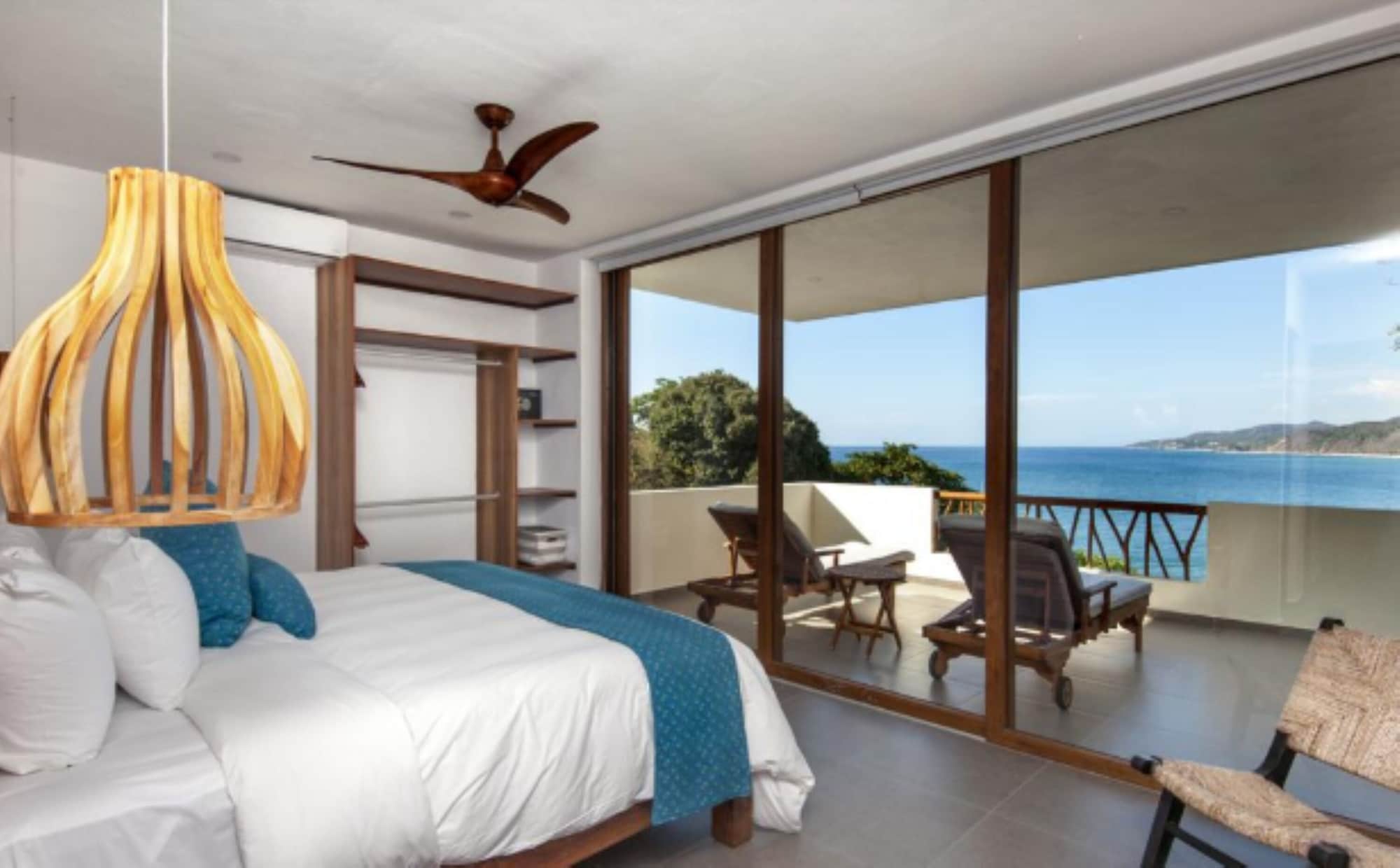 بنتهاوس ملكي بسريرين كينج بإطلالة على البحر مع أريكة، Hotel Ysuri 5/10
