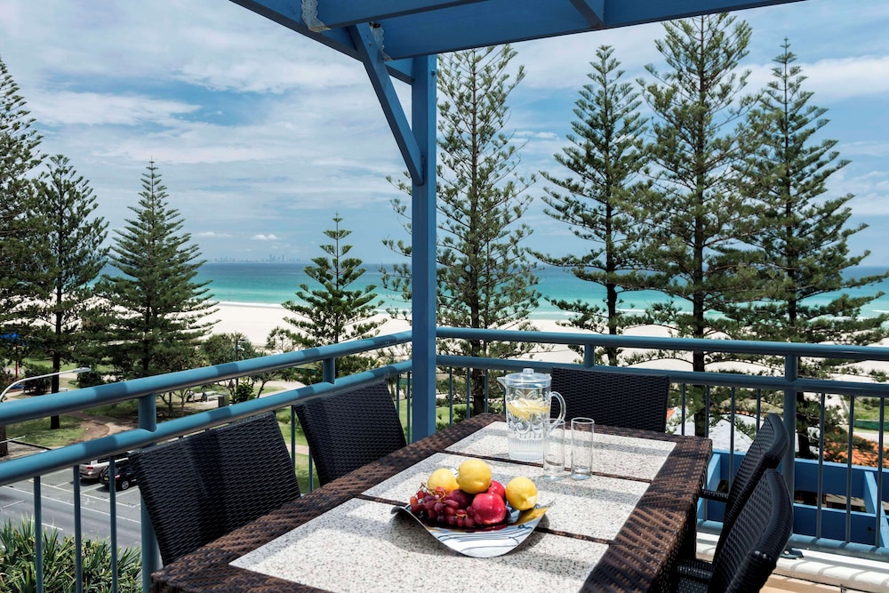 Oaks Gold Coast Calypso Plaza Suites 48/72