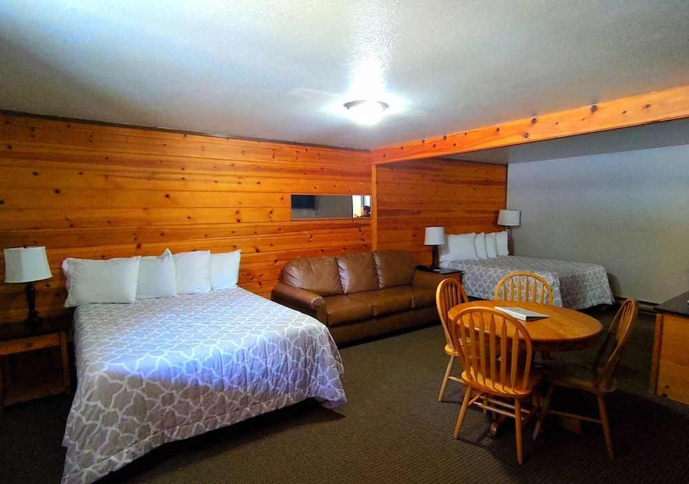 Packwood Inn 25/56