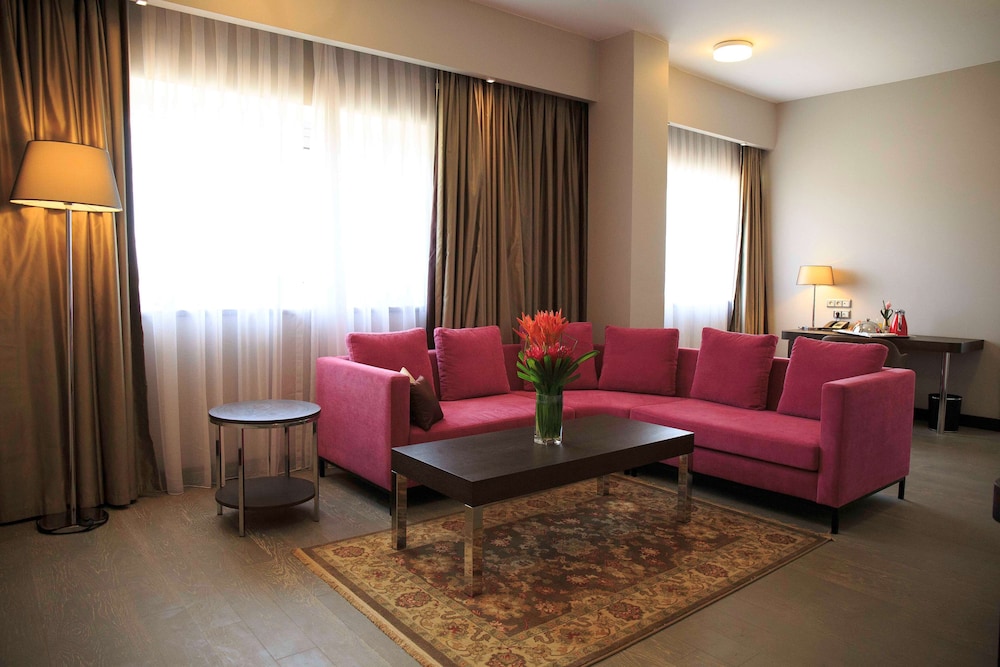 RADISSON BLU HOTEL, ABIDJAN AIRPORT 39/74