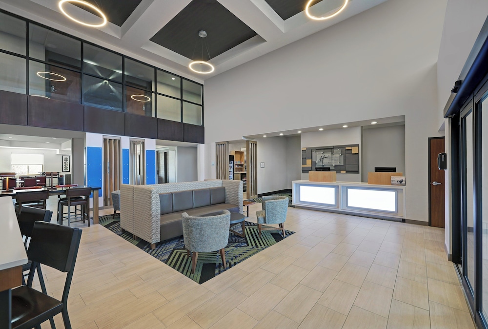 Holiday Inn Express Hotel And Suites Newport 49/76