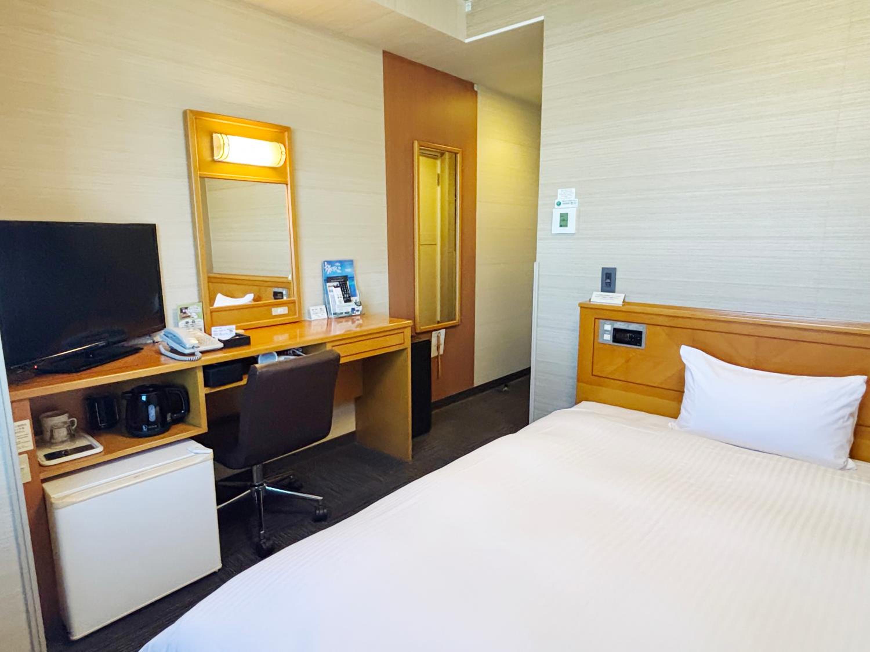Room, Single