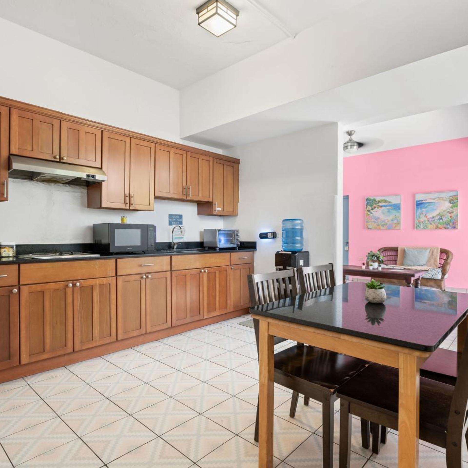 BORINQUEN BEACH INN 8/39