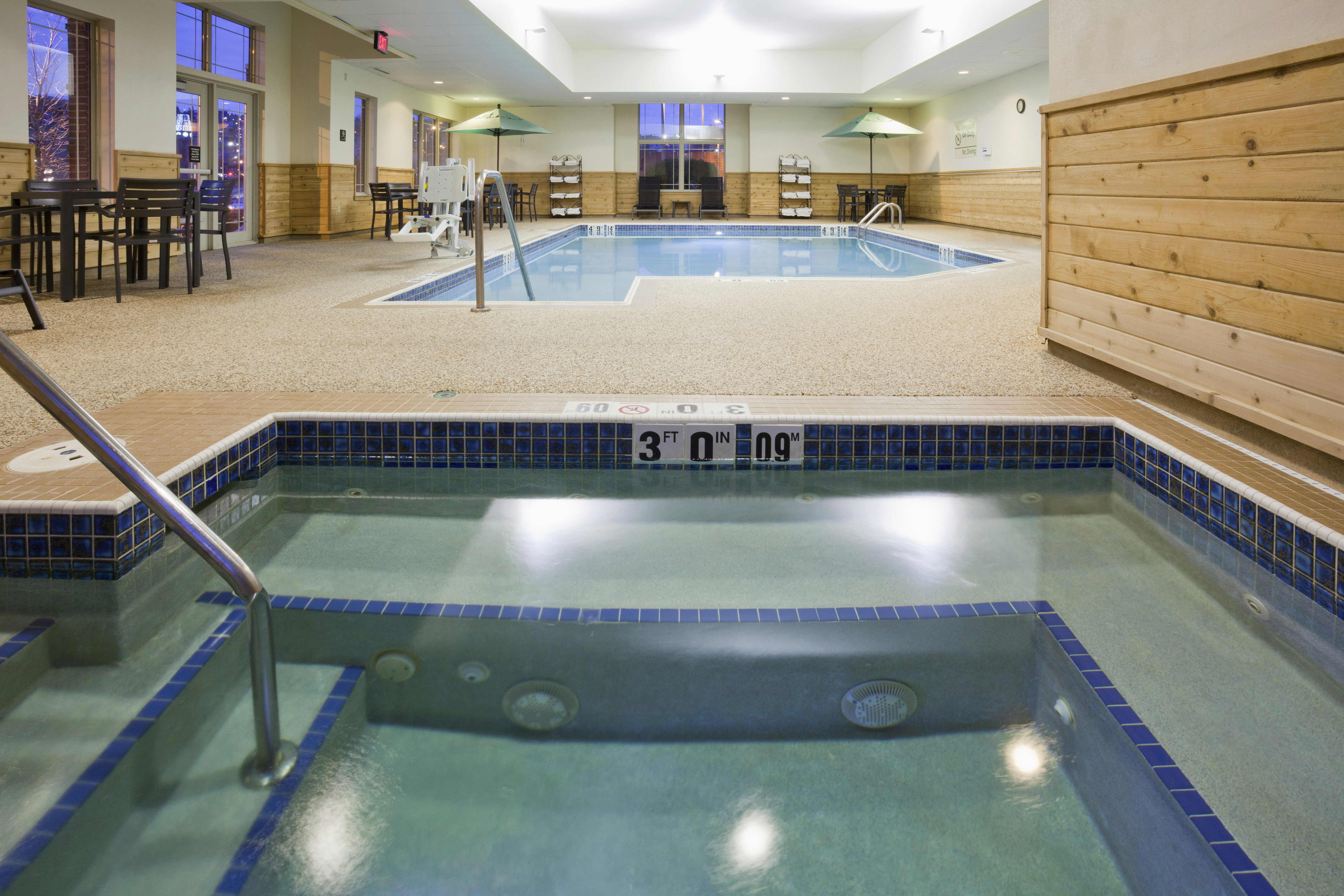 Hampton Inn Duluth Canal Park 30/77