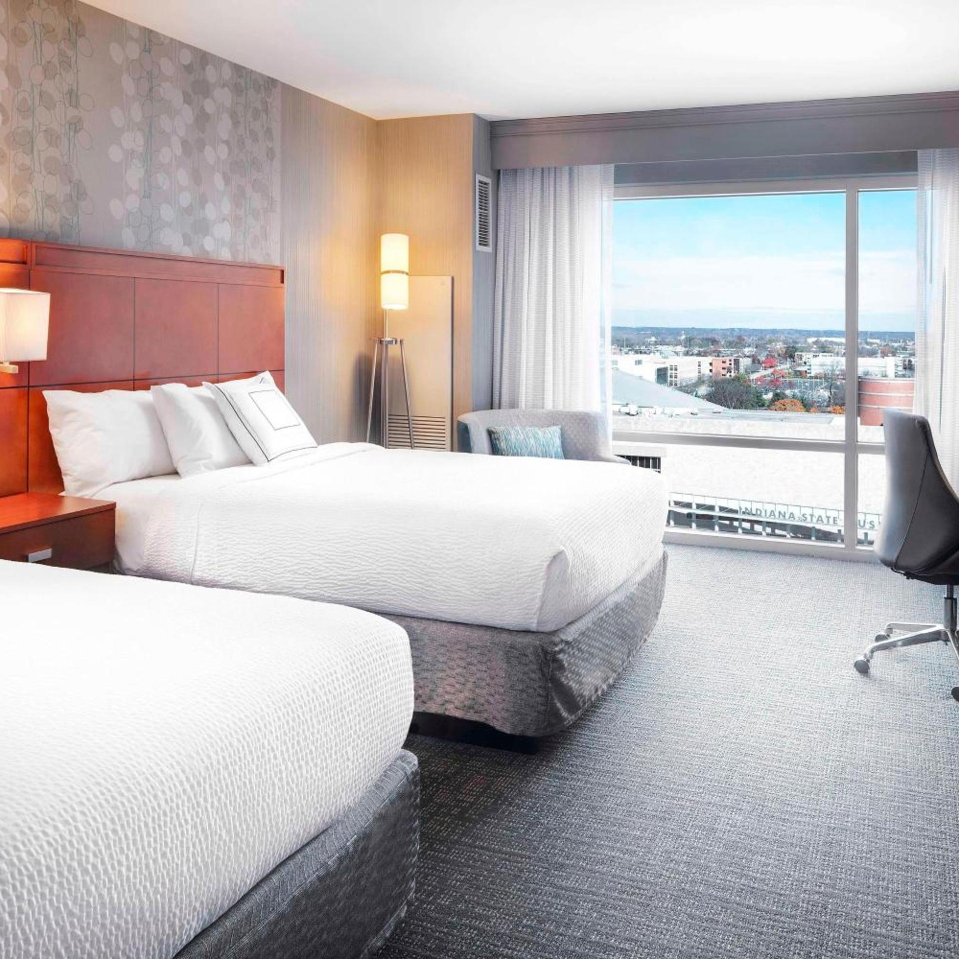 Guest Room, 2 Queen Beds, Skyline View, Top Floor