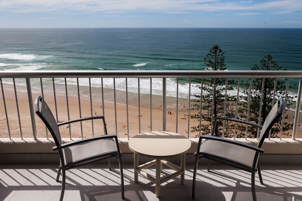 Coolum Caprice 68/76