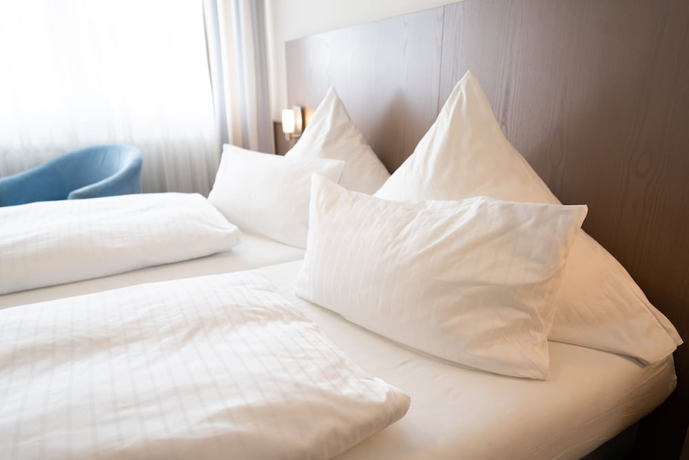 Ates Hotel Kehl 32/60