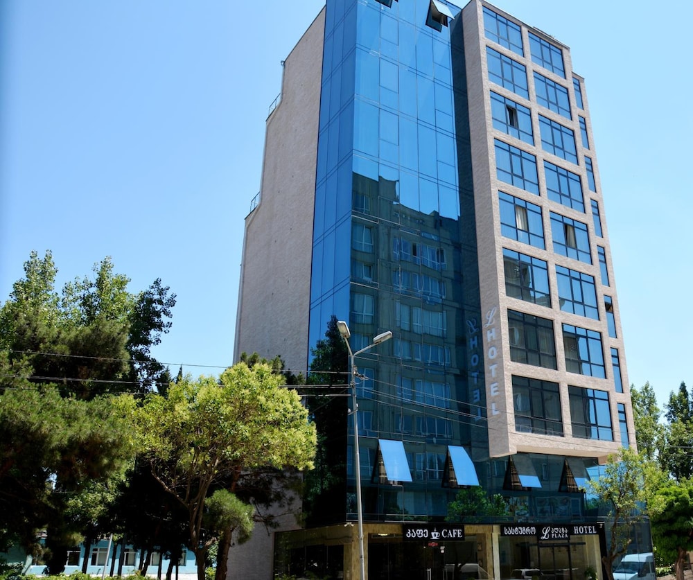L PLAZA HOTEL 5/63
