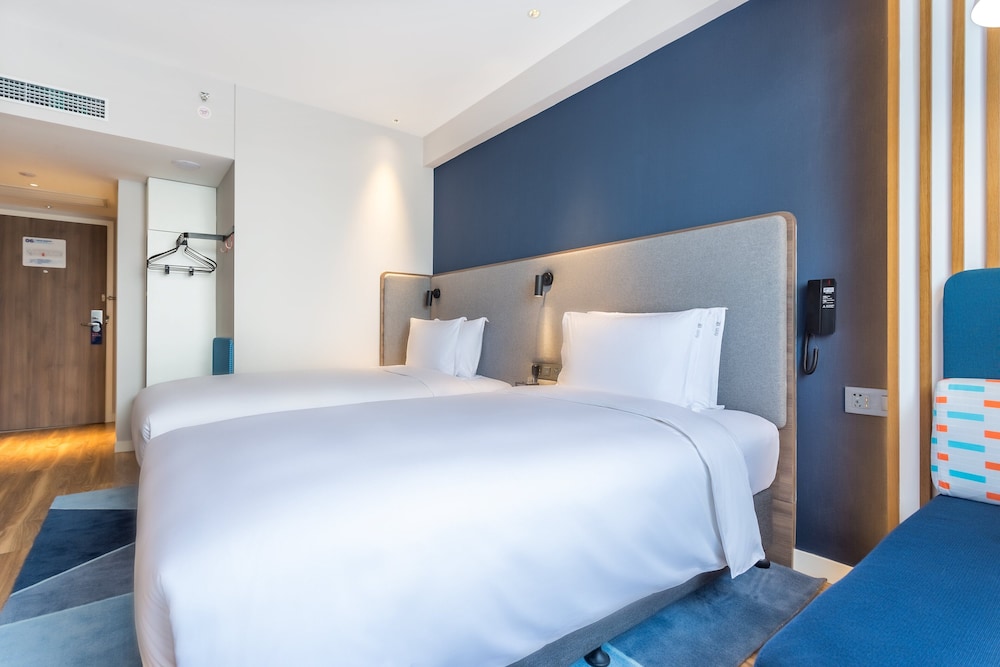 Holiday Inn Express XiAn Ancient Town West 32/57