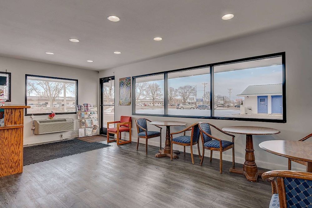 Travelodge by Wyndham Spirit Lake/Okoboji 38/53