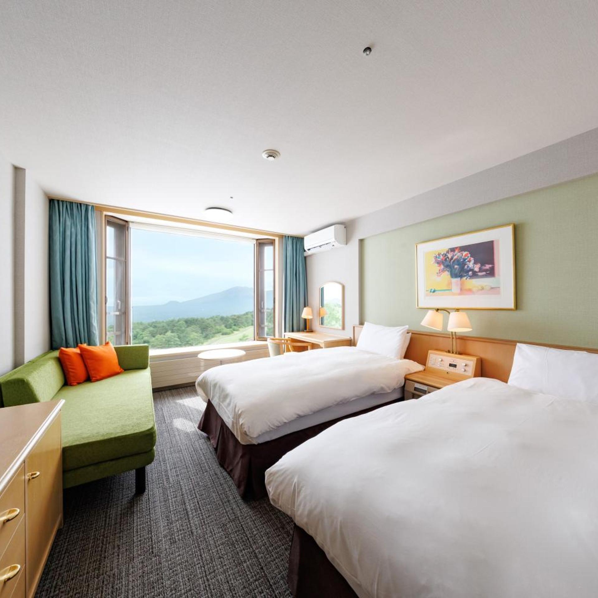 Room, Twin Beds, Side View