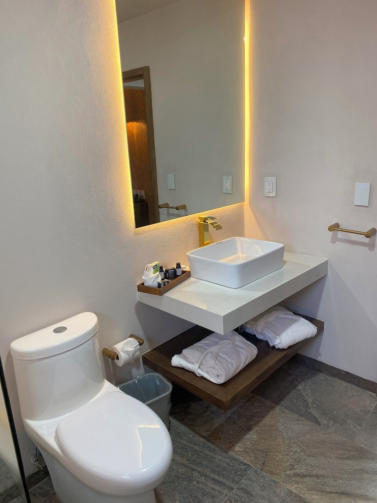Hotel Boutique Divino Sol 49/50