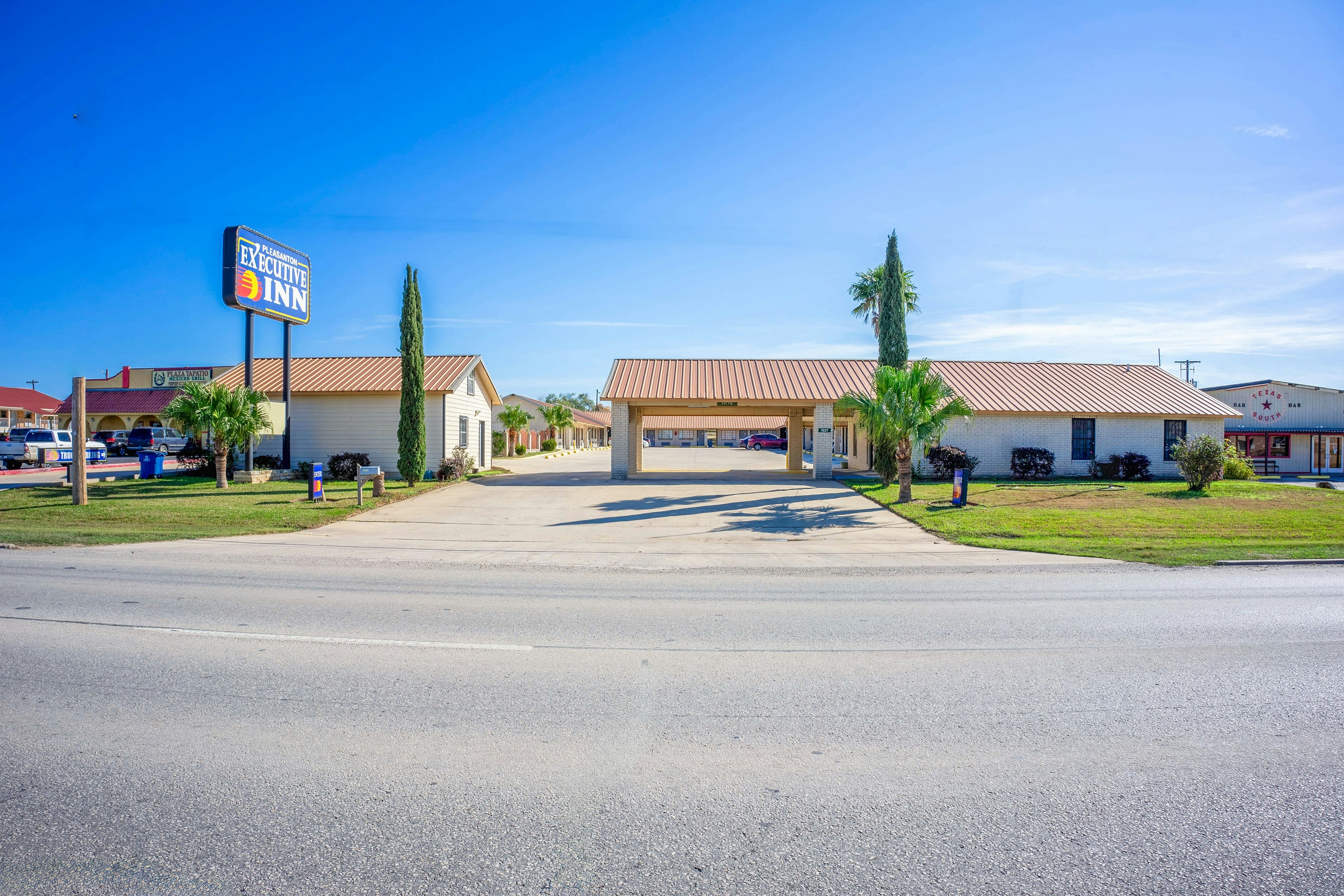 Pleasanton Executive Inn By OYO 30/42