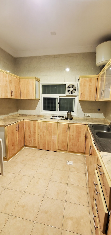 أجنحة ريحان الورود(Rihanat Al Worood Suites Khamis Mushait) 25/34