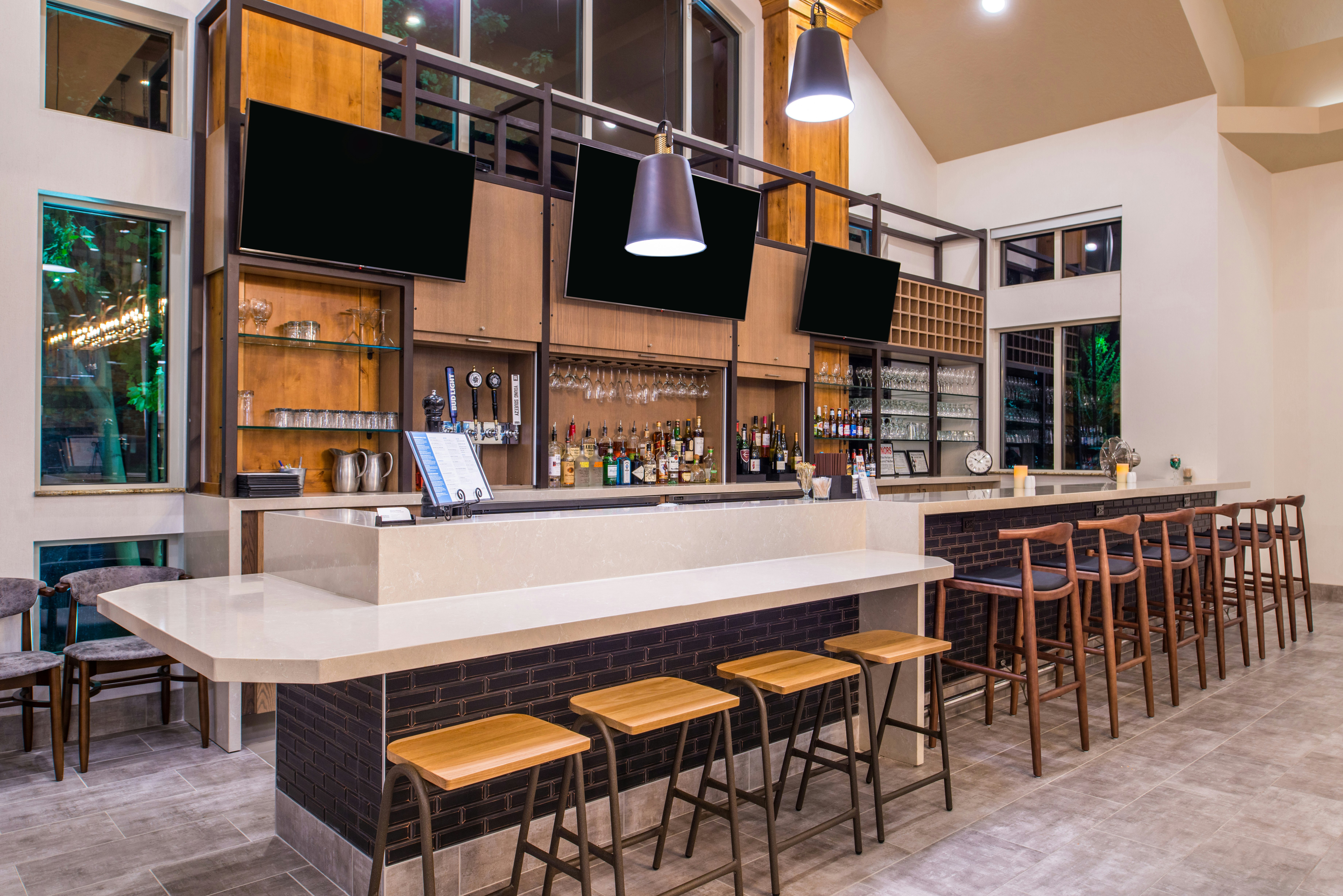 Hilton Garden Inn Bend 24/32