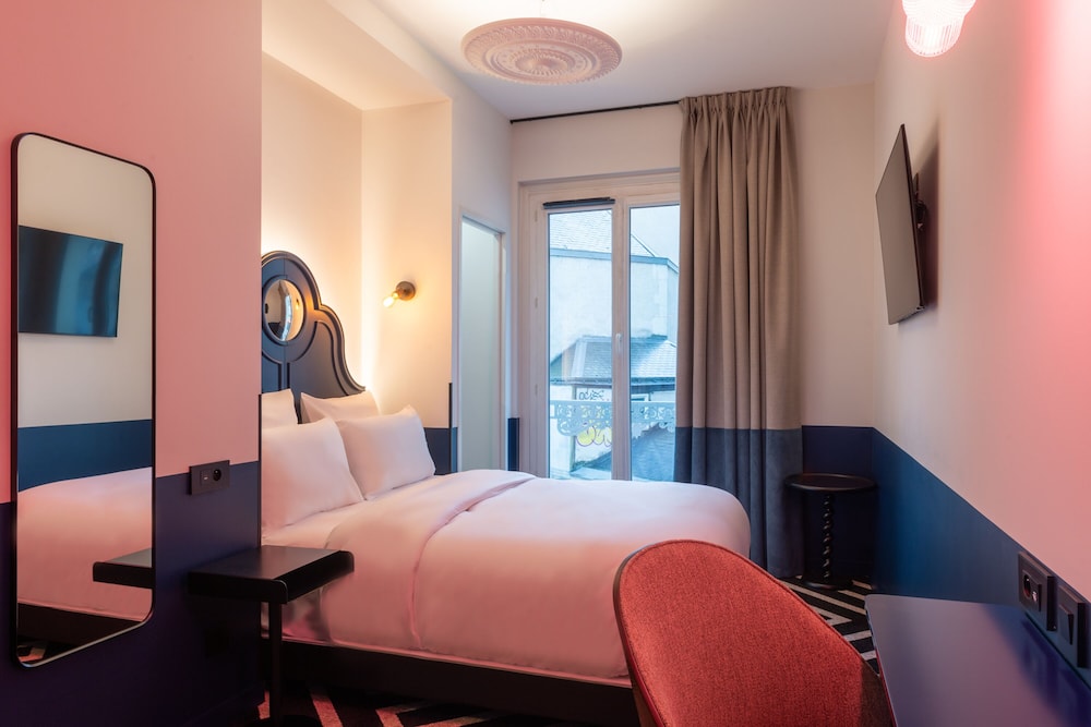 غرفة قياسية بسرير مزدوج، Labe Hotel 2/4