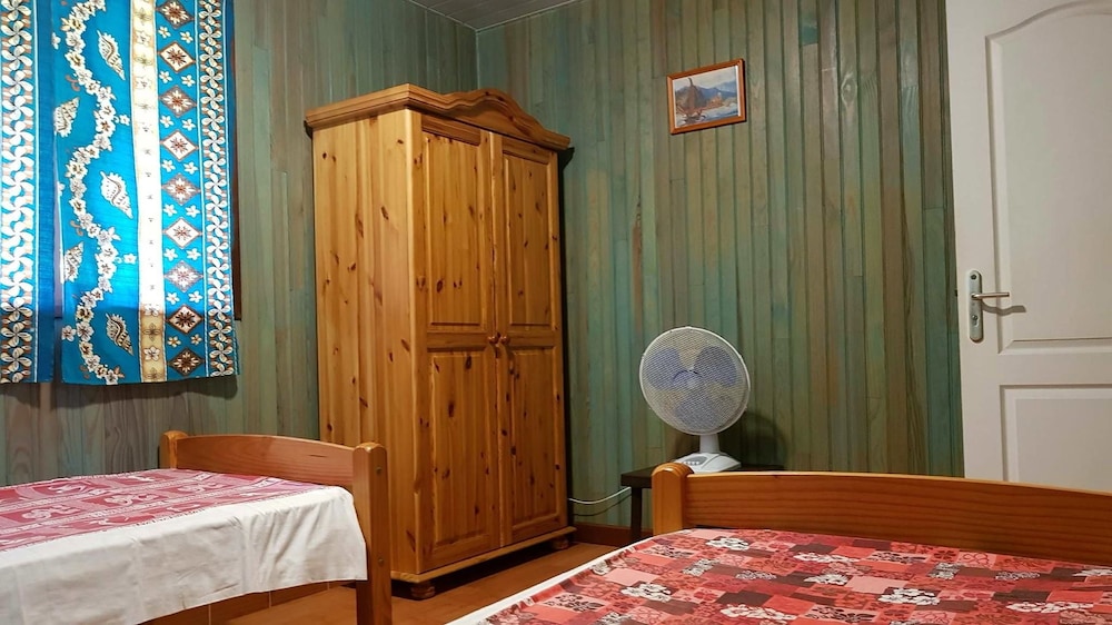 Moorea Surf Bed And Breakfast Hostel 16/32
