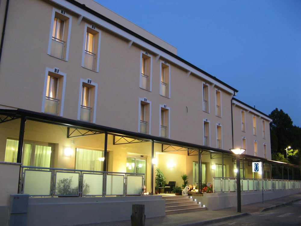 HOTEL FONTANELLE 1/28