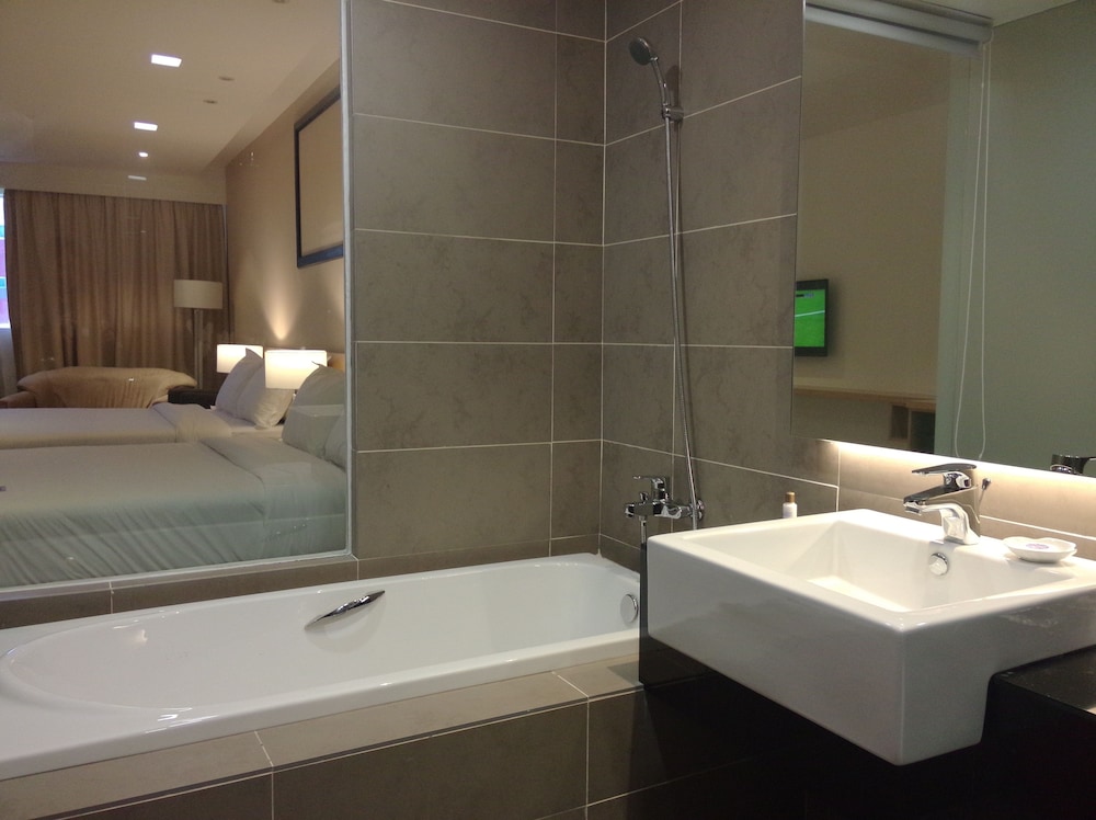 Hotel Excelsior Ipoh 28/33