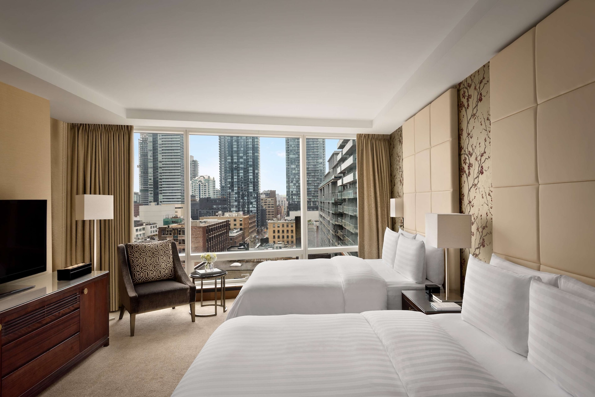 Executive, 2 Queen Beds