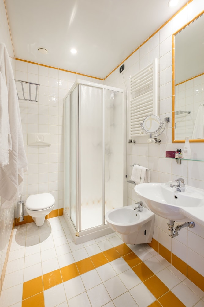 غرفة كلاسيكية بسريرين منفصلين، Hotel San Giacomo Sport & Relax 6/6