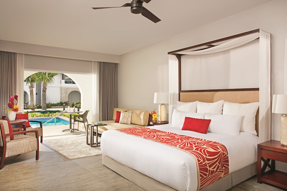 Preferred Club, Swim Up, Deluxe, 2 Double Beds