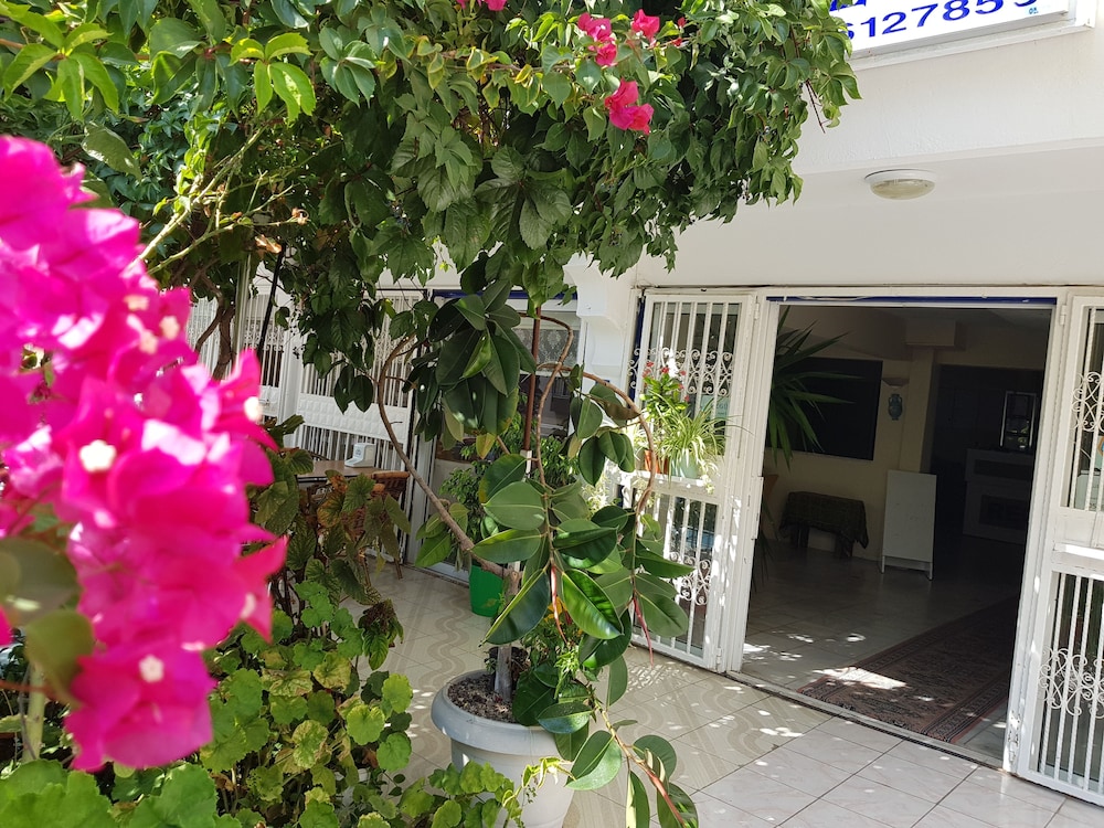 Ozgun Apart Otel Kusadasi 29/29