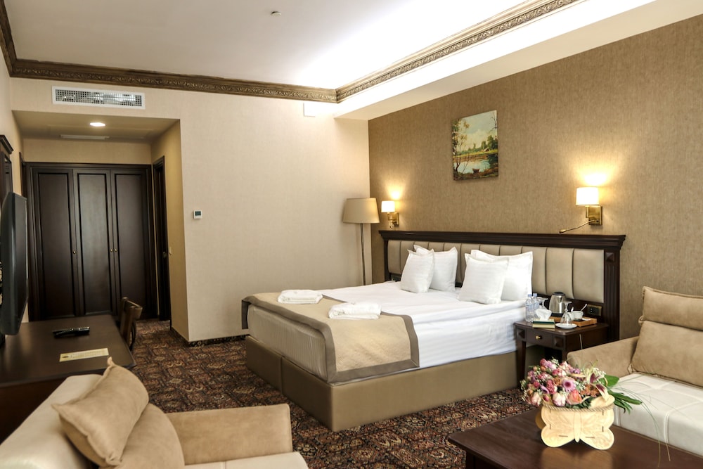 Konyak Hotel 18/62