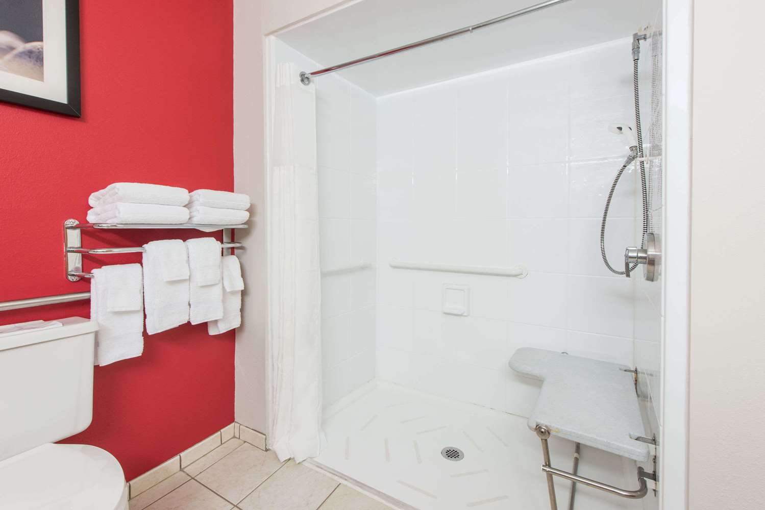 Ramada by Wyndham Springfield North 17/18