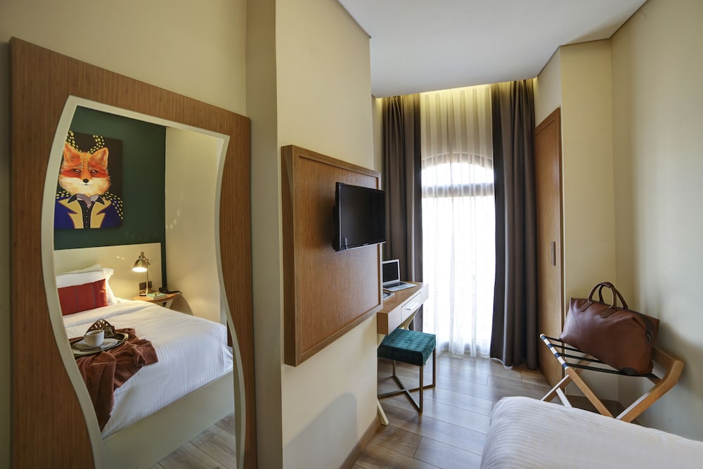 غرفة قياسية بسريرين منفصلين، The Fox Hotel Taksim 2/7