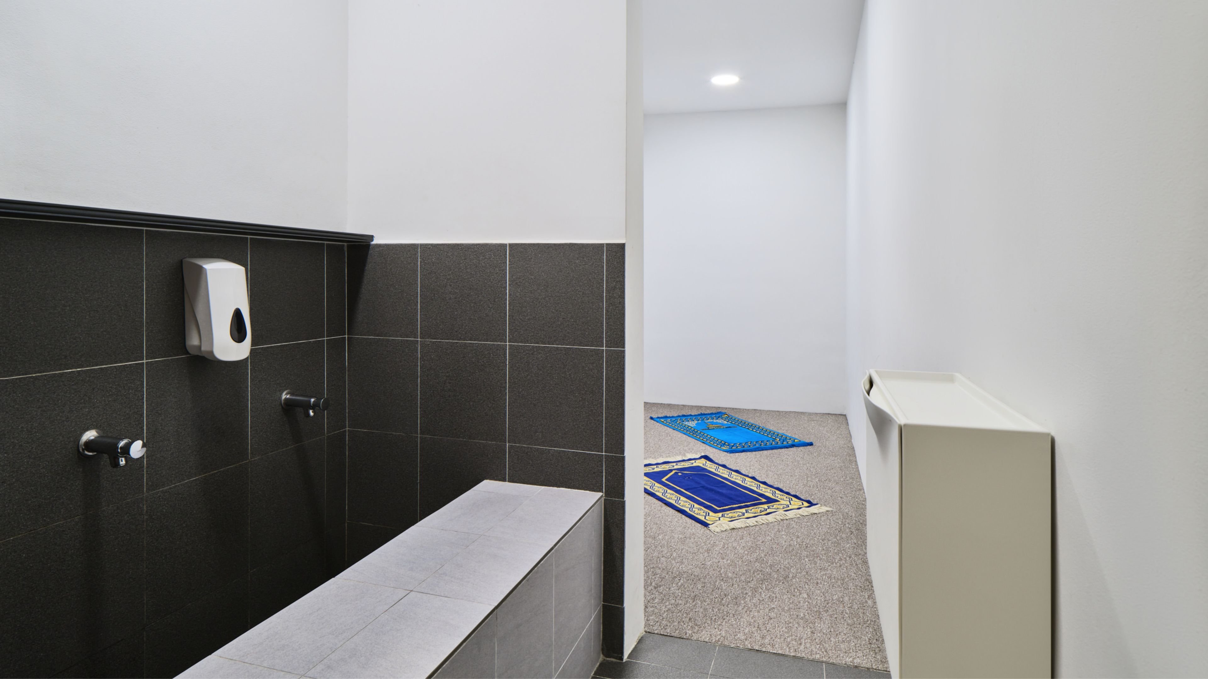 Holiday Inn Singapore Atrium 50/50