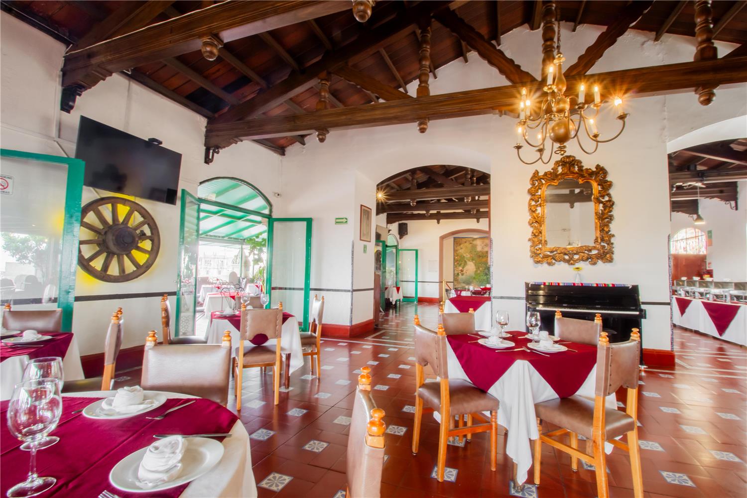restaurant cafeteria