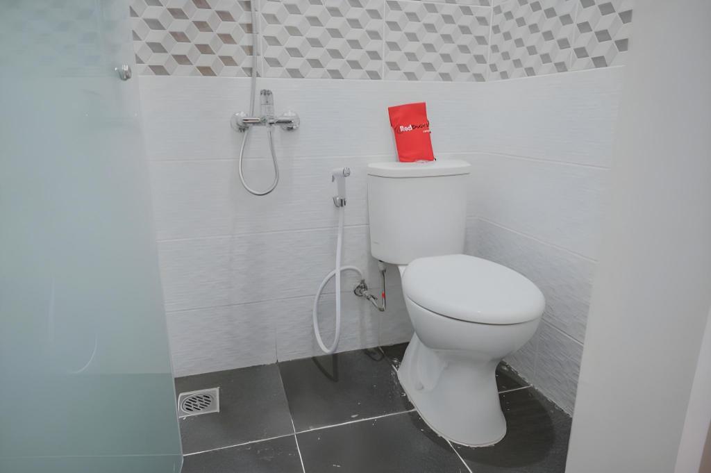 RedDoorz near Taman Palem 41/45