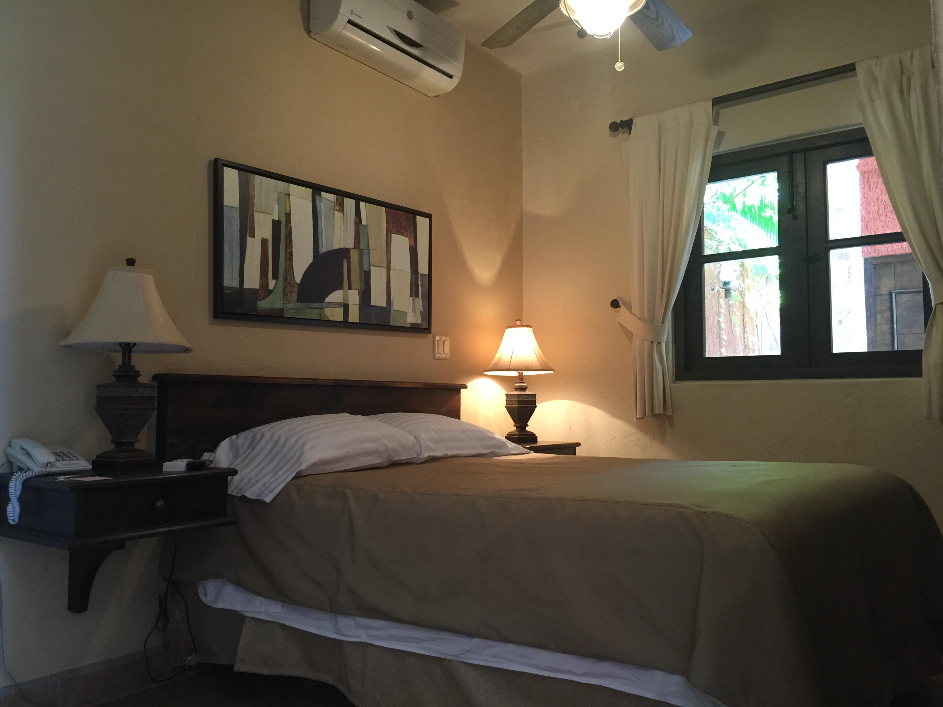 غرفة بسرير كوين، Posada Del Cortes Hotel 2/10