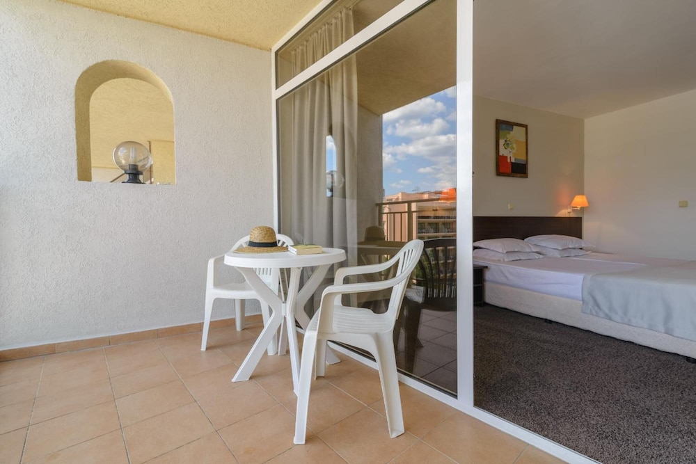 Madara Park Hotel 28/50