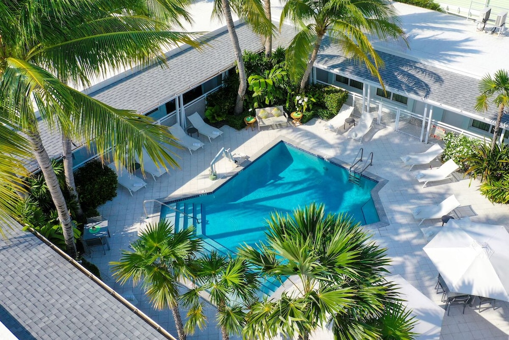 Orchid Key Inn 65/67
