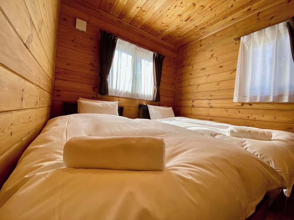 2 BEDROOMS, HOUSE
