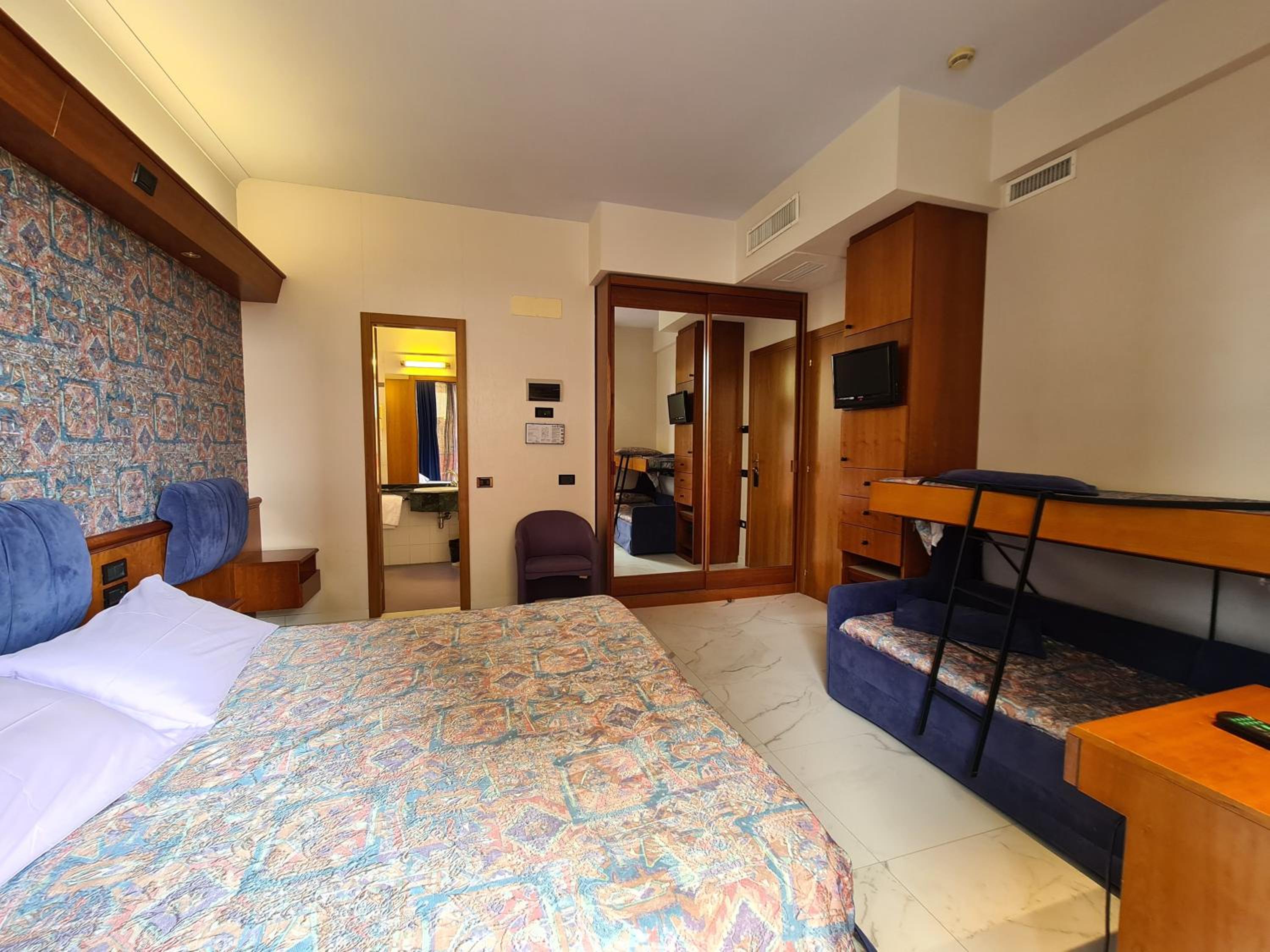 Room, Quadruple, Sea View, Balcony