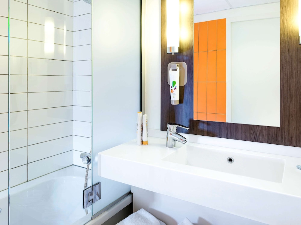 Ibis Styles Lyon Centre - Gare Part Dieu Hotel 12/74
