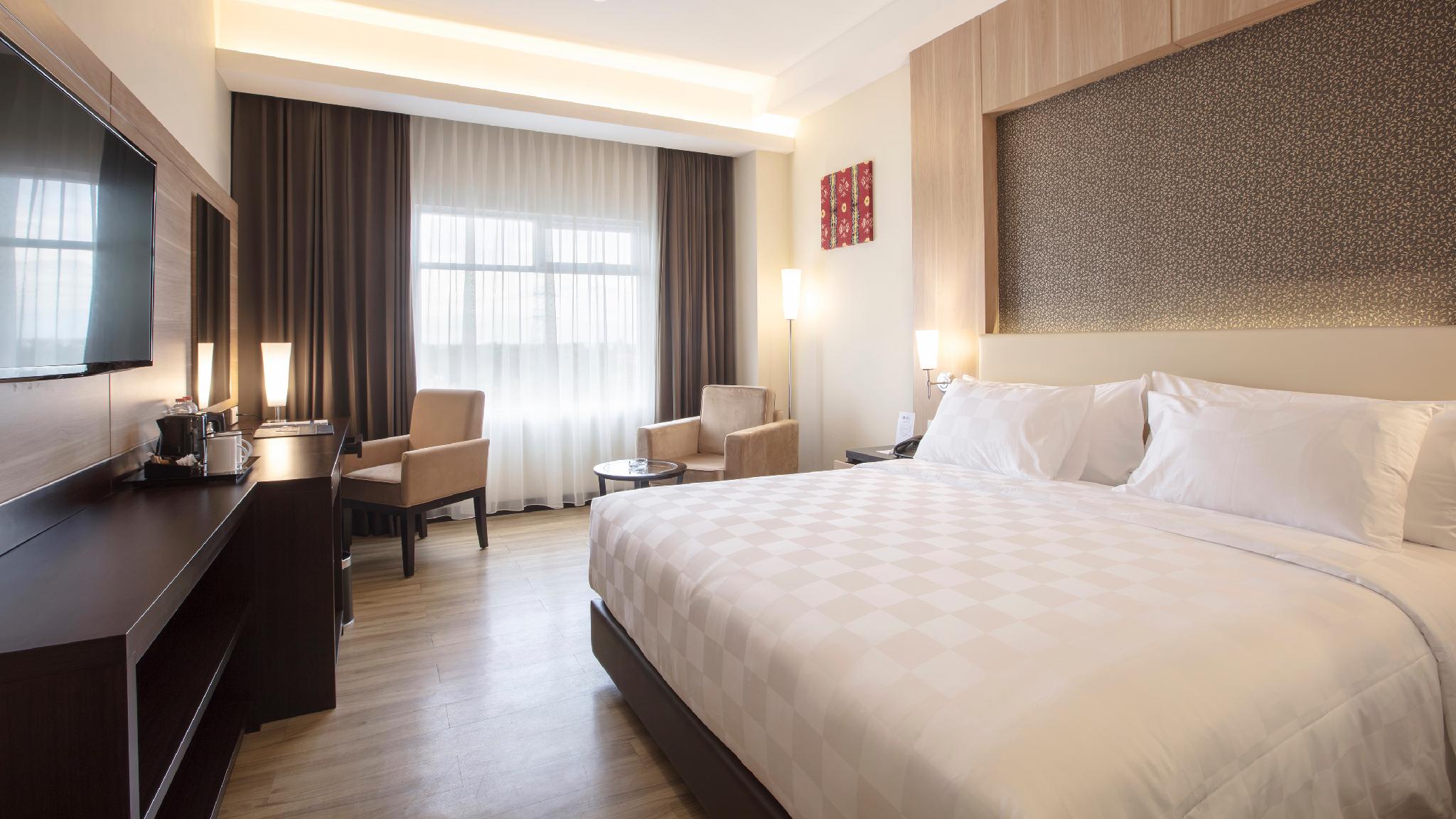 Superior, Queen Bed